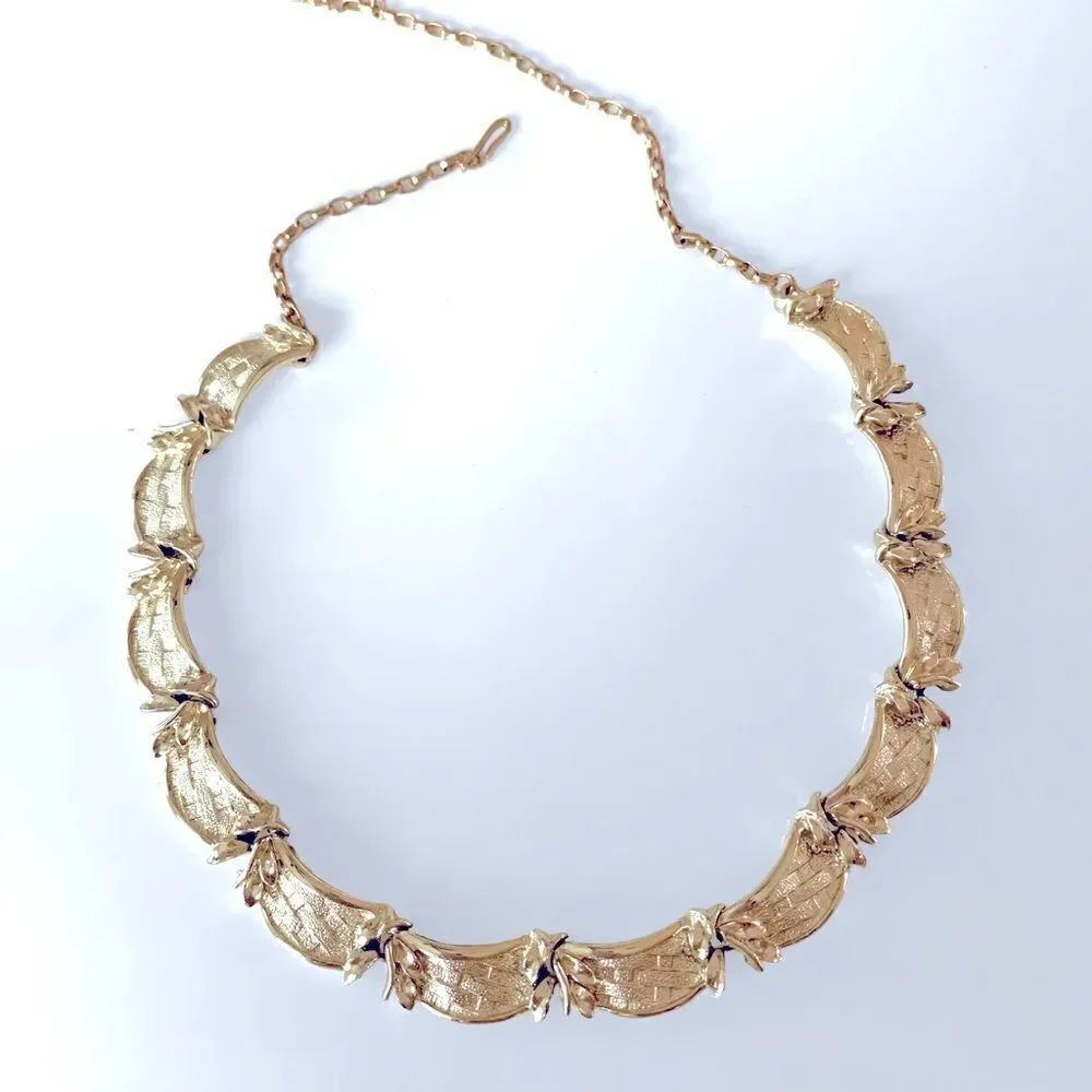 Vintage Silver Tone Metal Link Necklace